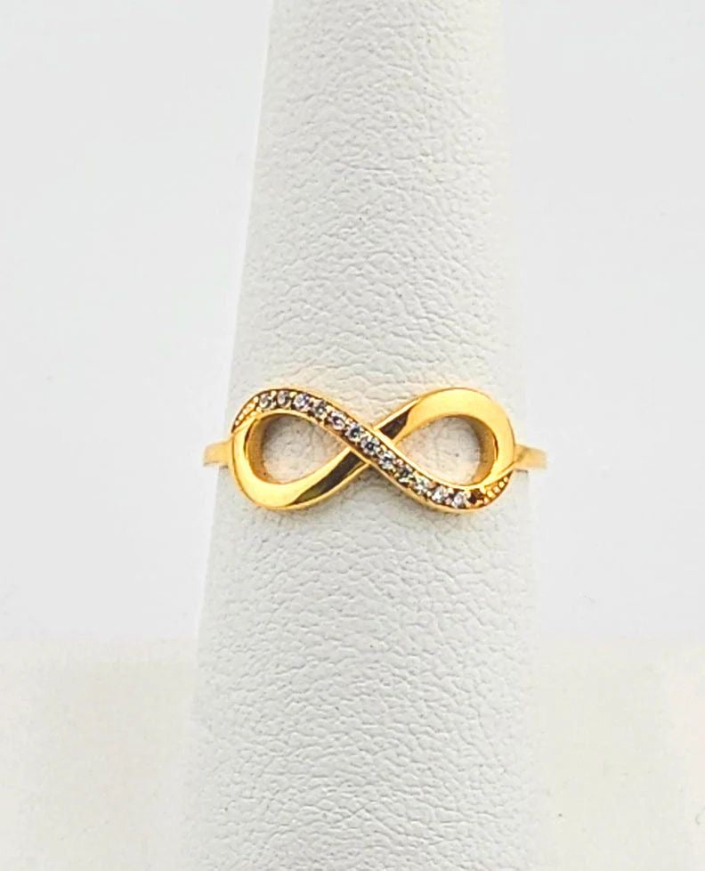 Infinity stoned ring