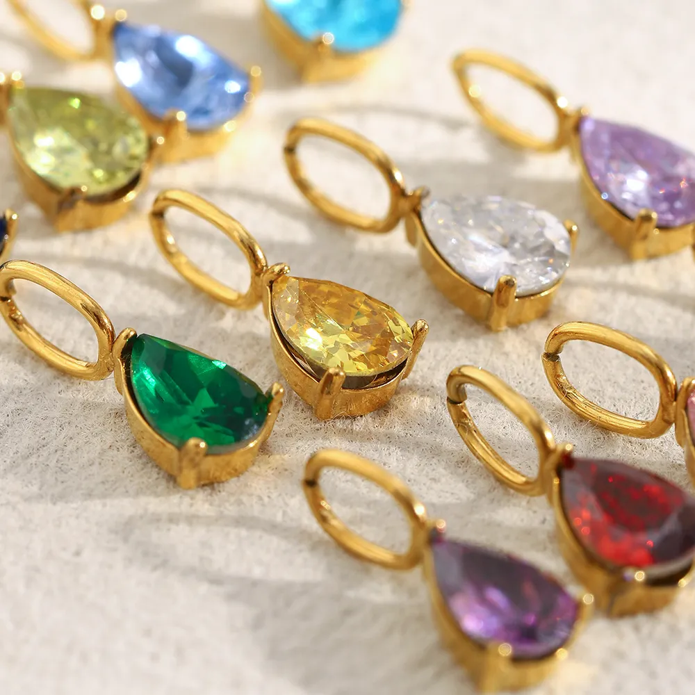 Emerald pendant 18k