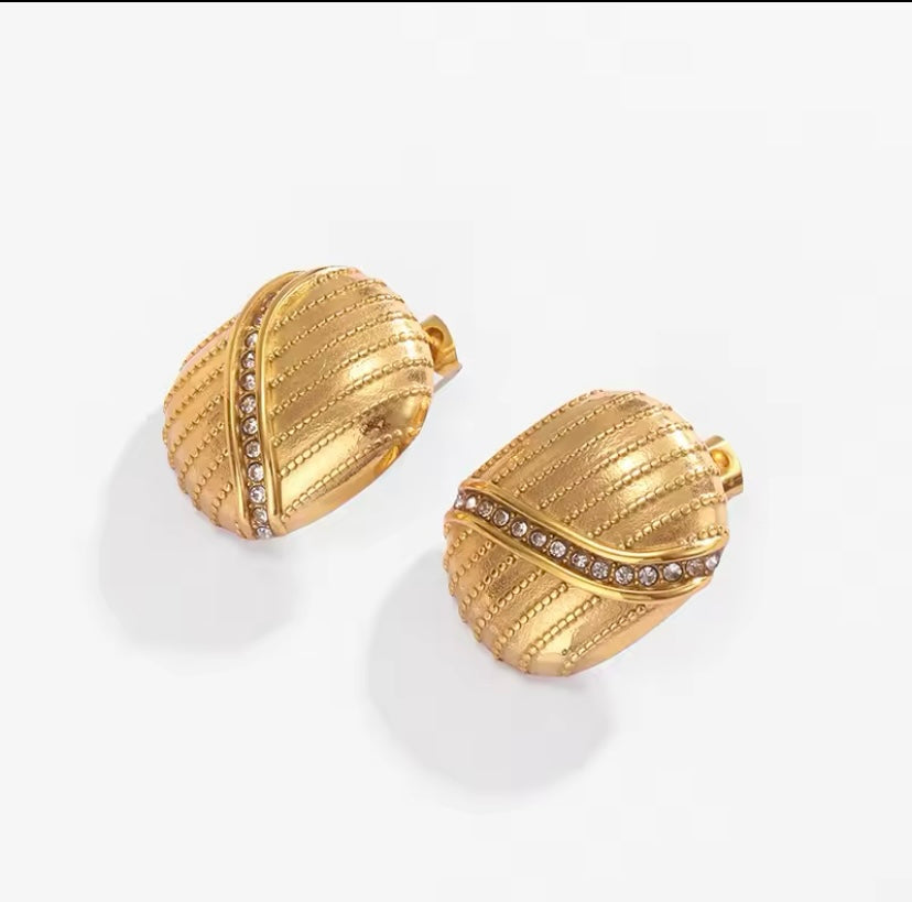 Julia Studs 21k
