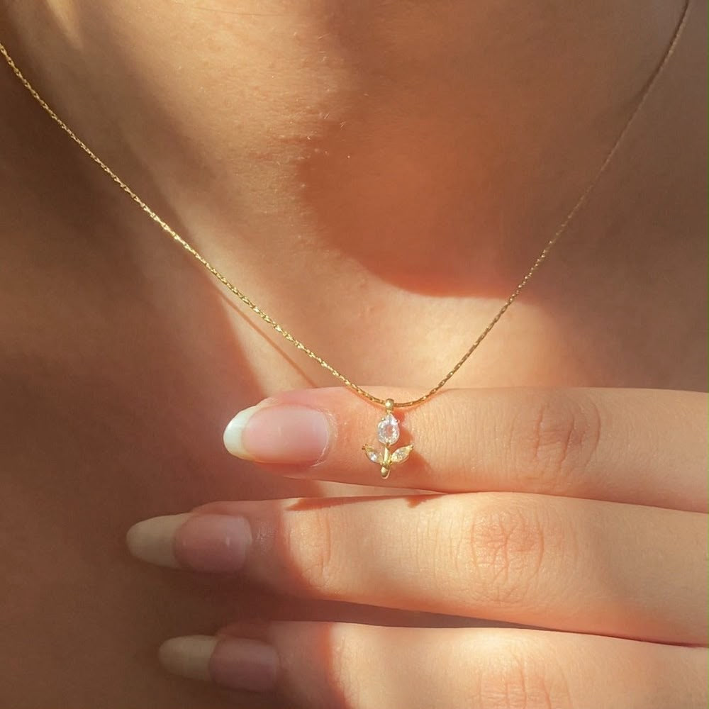 Tulip Necklace
