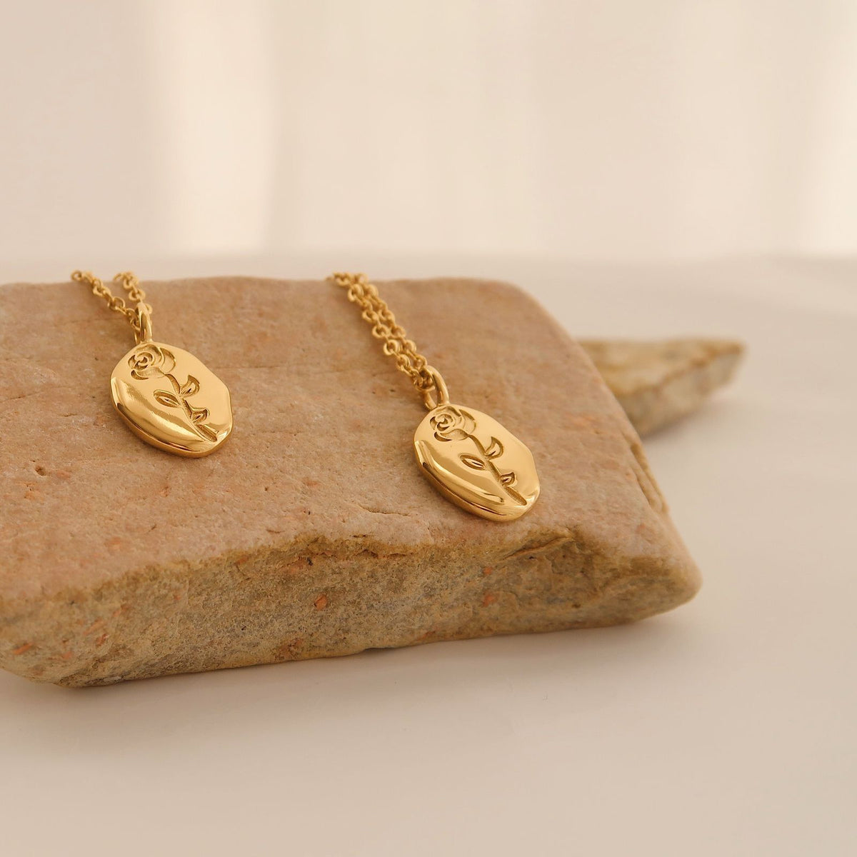 Vintage flower necklace