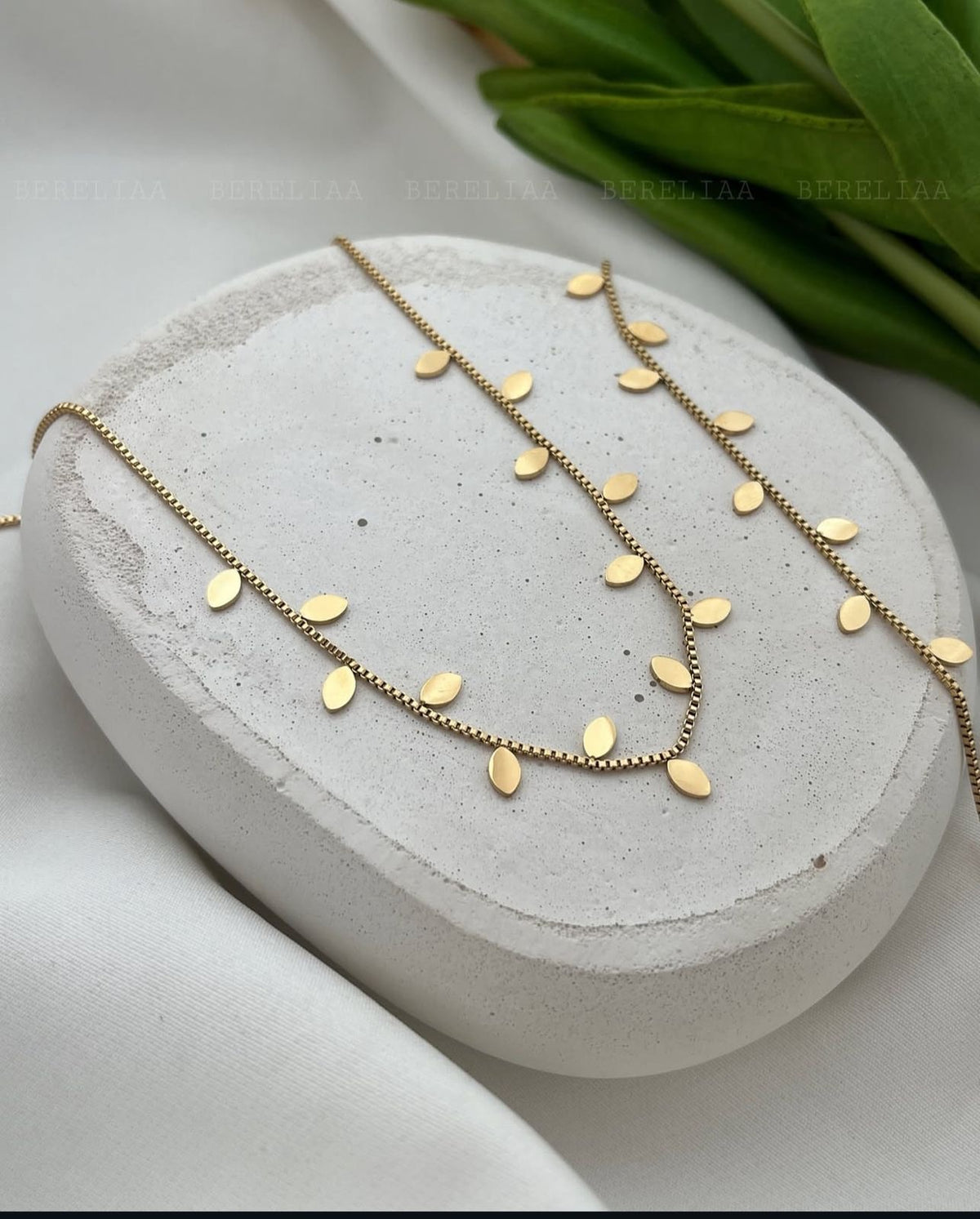 Leaf charm set