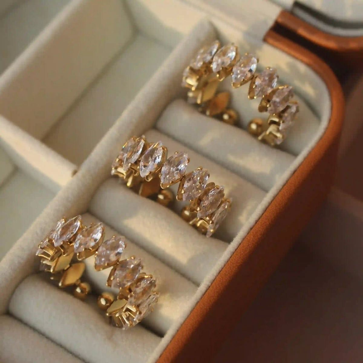 Crystal luxe ring