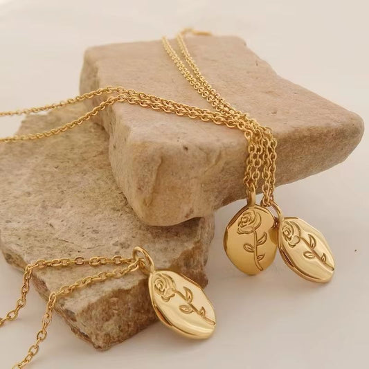Vintage flower necklace